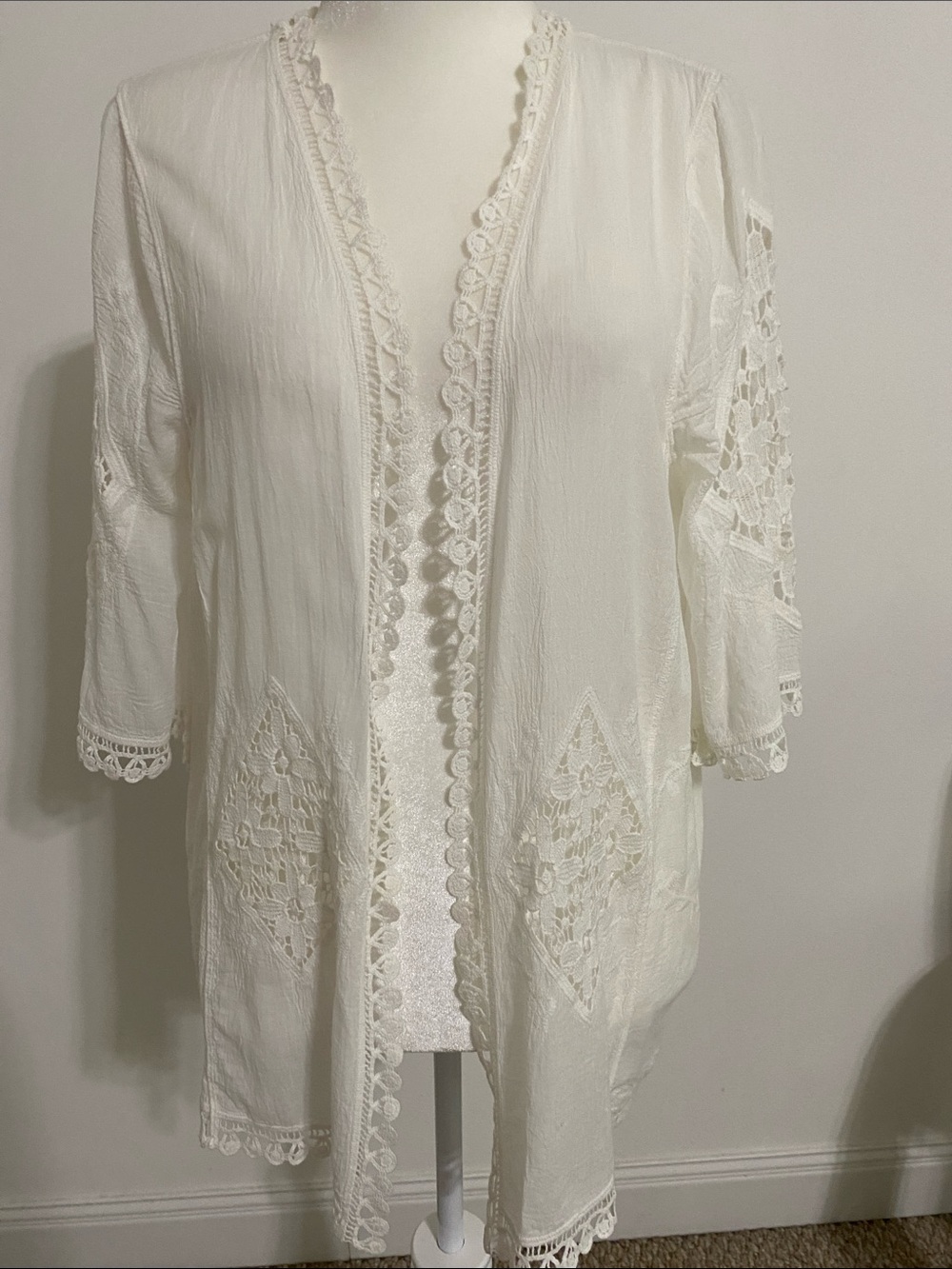Spiaggia Dolce Embroidery and Lace Lightweight Kimono Cardigan